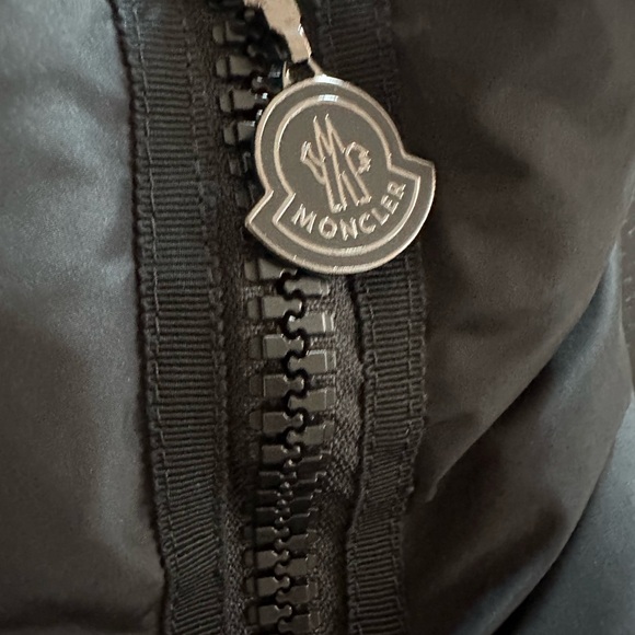 Moncler 3/4 winter coat with fur detailing - Picture 2 of 7